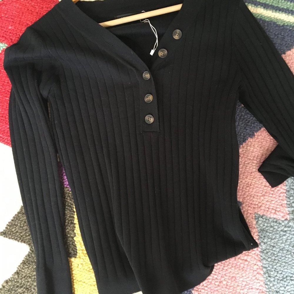 Ribbed Long Sleeve V Neck